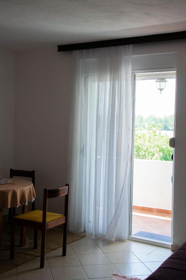 Luce Di Sole Apartment อุลซิน ภายนอก รูปภาพ