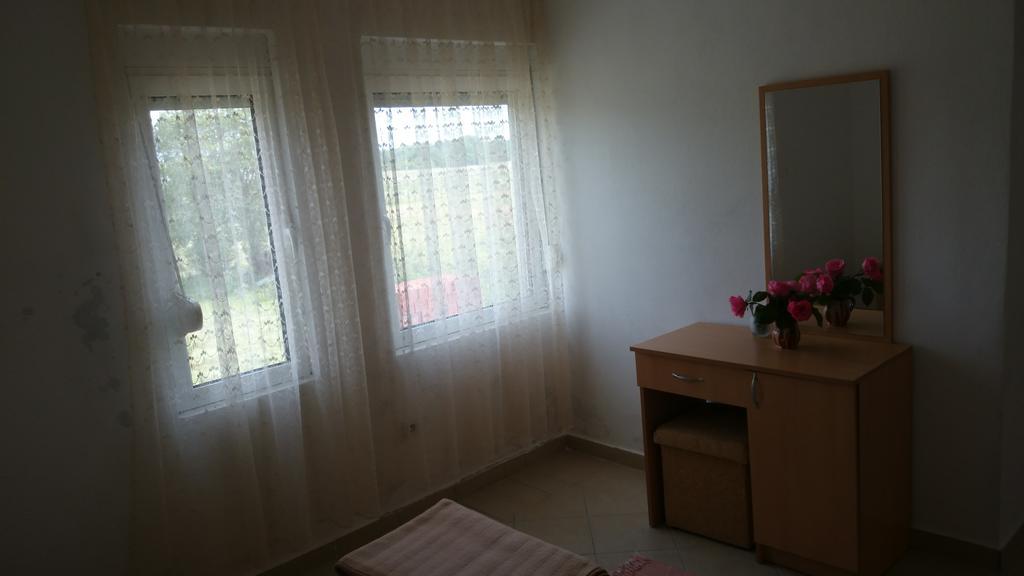 Luce Di Sole Apartment อุลซิน ภายนอก รูปภาพ
