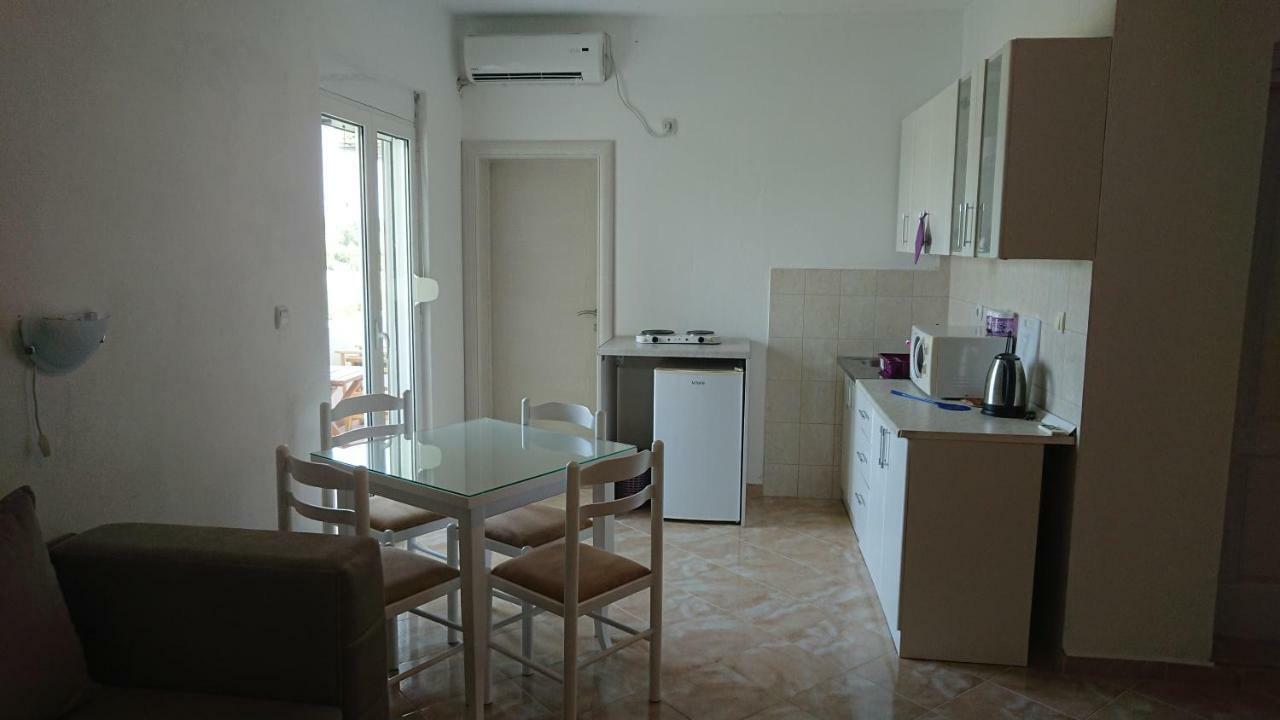 Luce Di Sole Apartment อุลซิน ภายนอก รูปภาพ