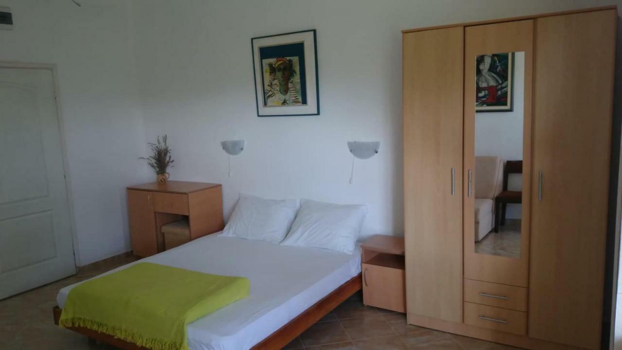 Luce Di Sole Apartment อุลซิน ภายนอก รูปภาพ